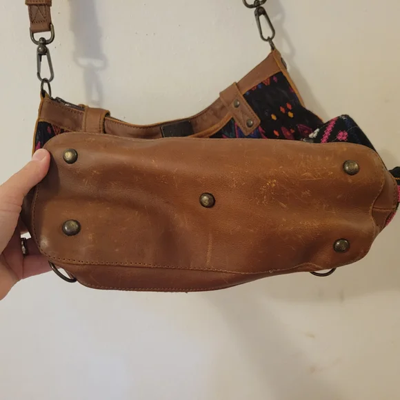 Nena & Co. Authentic Guatemala Satchel, Woven & Leather w/Dust Bag - Picture 6 of 10